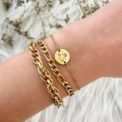 Finaste Armband 3 initialen met mini muntje goud kleurig Sale
