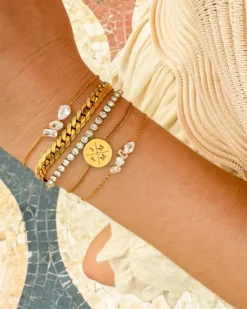 Finaste Armband 4 initials exclusive goudkleurig Fashion