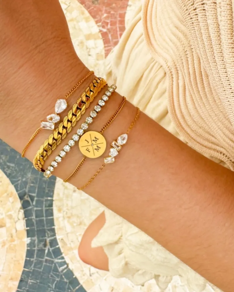 Finaste Armband 4 initials exclusive goudkleurig Fashion