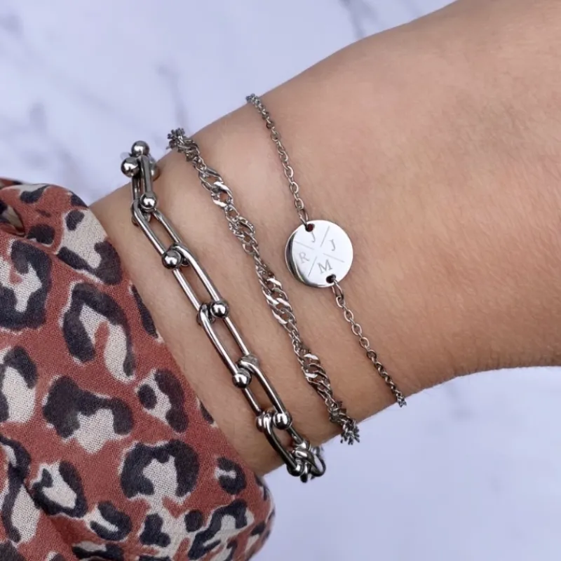 Finaste Armband 4 letters met mini coin Best