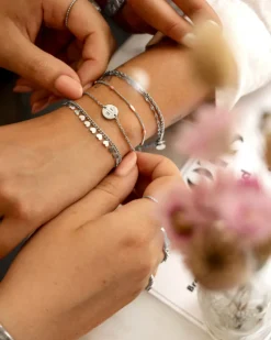 Finaste Armband little hearts Discount