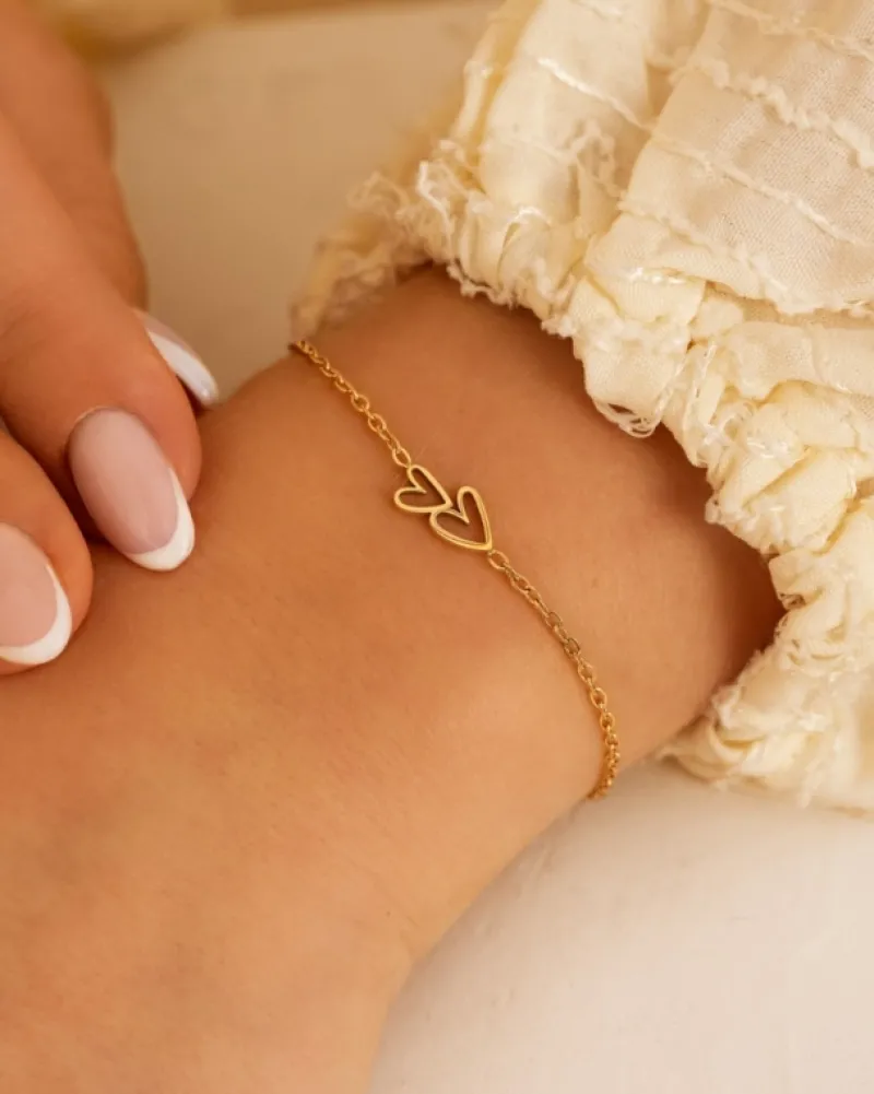 Finaste Armband love hearts double goudkleurig Clearance