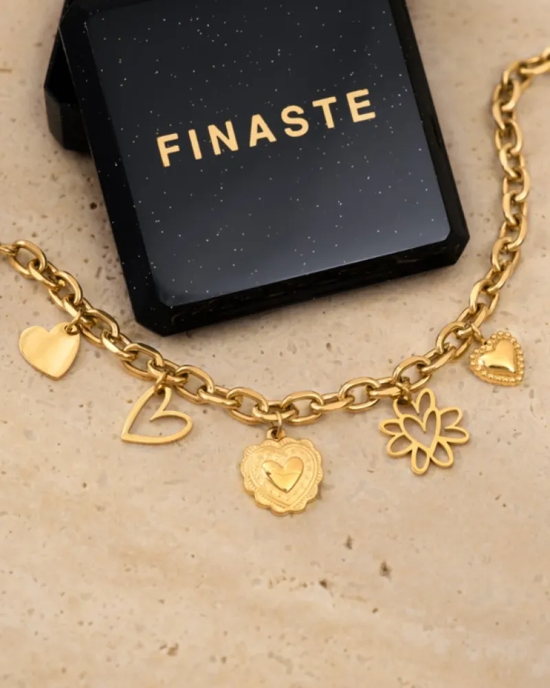 Finaste Armband met hartjes bedels goudkleurig Outlet