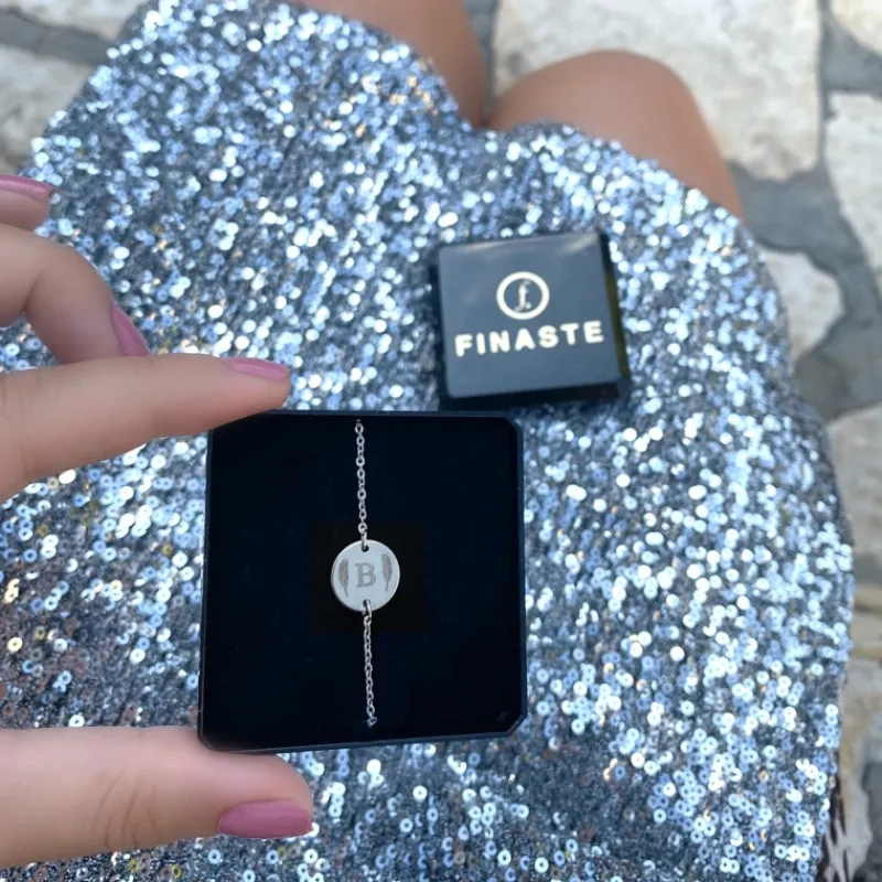 Finaste Armband met letter Clearance