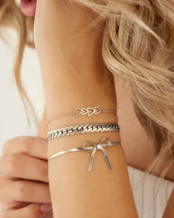 Finaste Armband met trending strikje Clearance