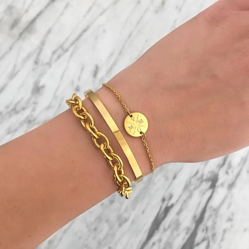 Finaste Armband Met Vier Initialen Goud Kleurig Outlet