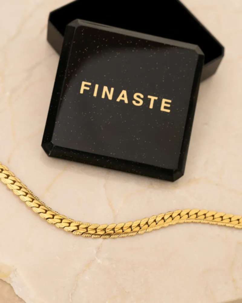 Finaste Armband platte chain vintage goudkleurig Best