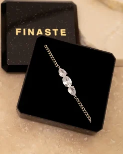 Finaste Armband triple crystals New