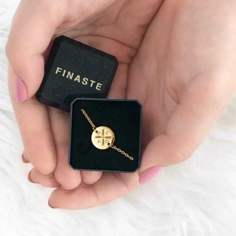 Finaste Armband vier letters Goud Kleurig Best