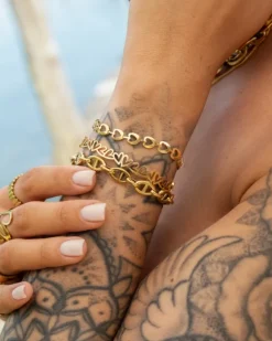 Finaste Bangle open hearts goudkleurig Hot