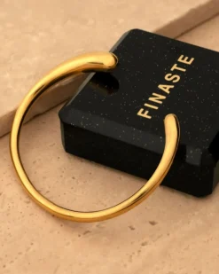 Finaste Bangle teardrop goudkleurig Online
