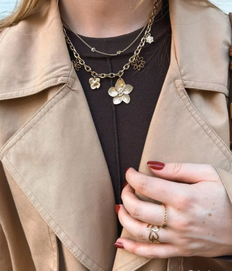 Finaste Bedelketting met bloemetjes goudkleurig Best