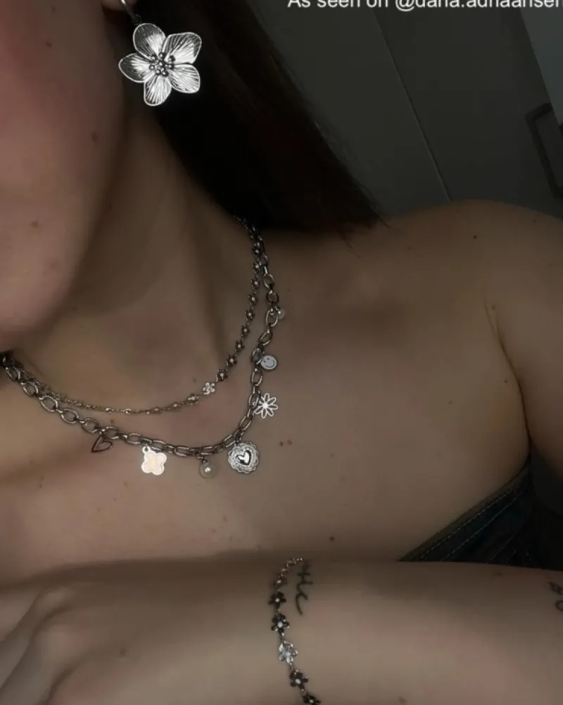 Finaste Bestselling charm necklace Outlet