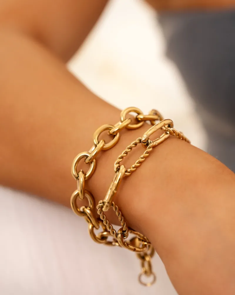 Finaste Big chain link bracelet goldplated Fashion