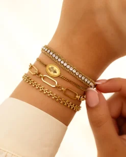 Finaste Birth flower armband met jouw gravering goudkleurig Hot