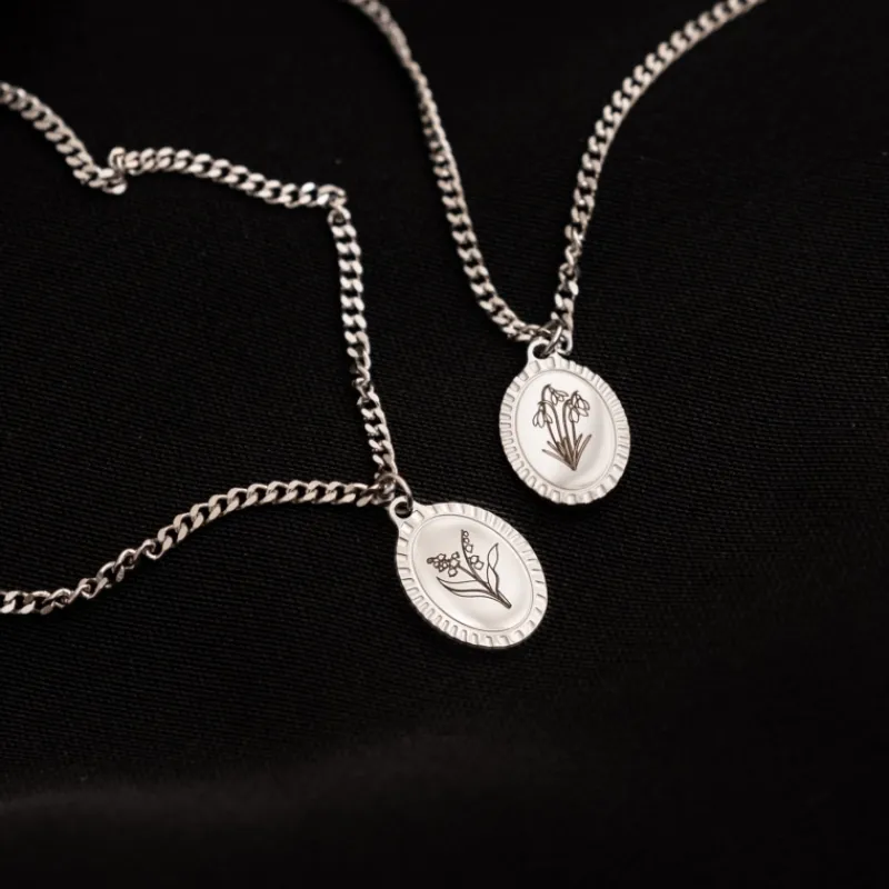 Finaste Birth flower ketting met jouw gravering Clearance