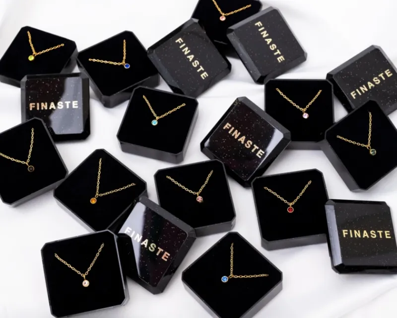 Finaste Birthstone Ketting Goudkleurig Outlet
