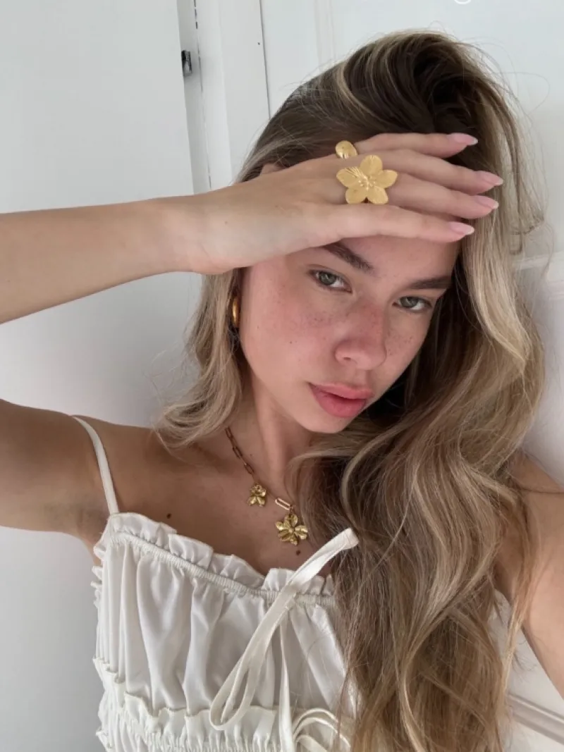 Finaste Bloem ring goudkleurig Sale