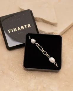 Finaste Chain and pearl bracelet Outlet