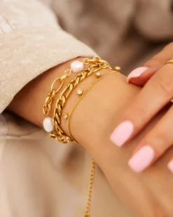 Finaste Chain and pearl bracelet goudkleurig Online