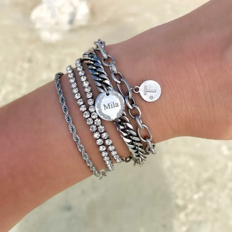 Finaste Chain armband met shiny initial Clearance
