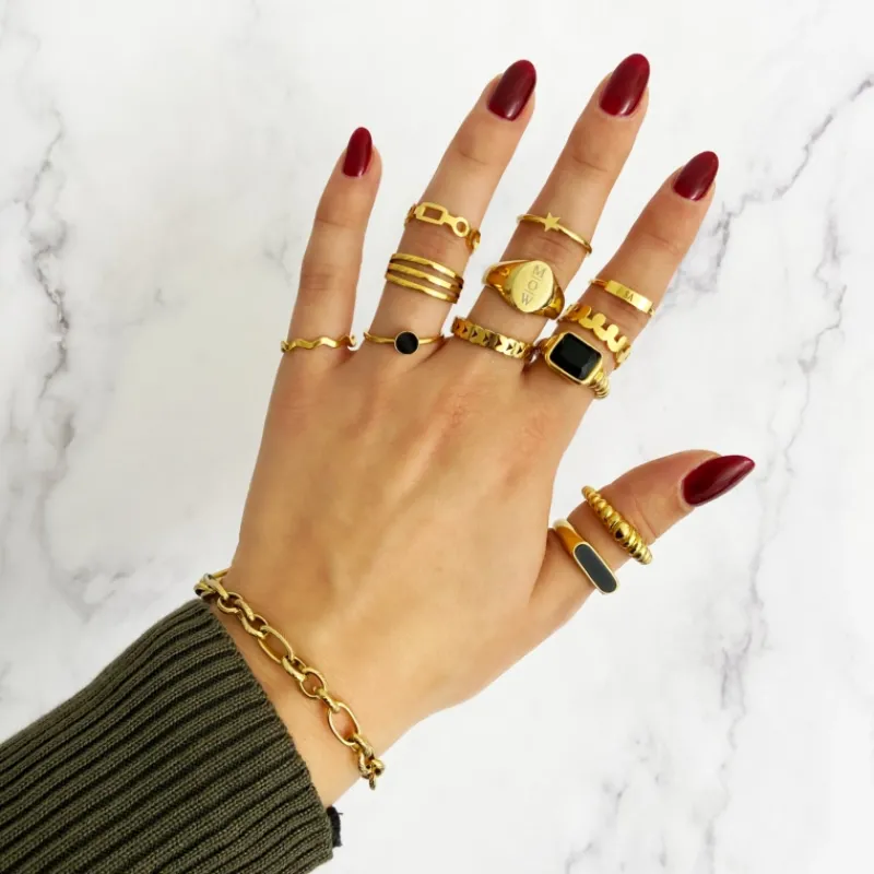 Finaste Chunky musthave ring kleur goud Sale