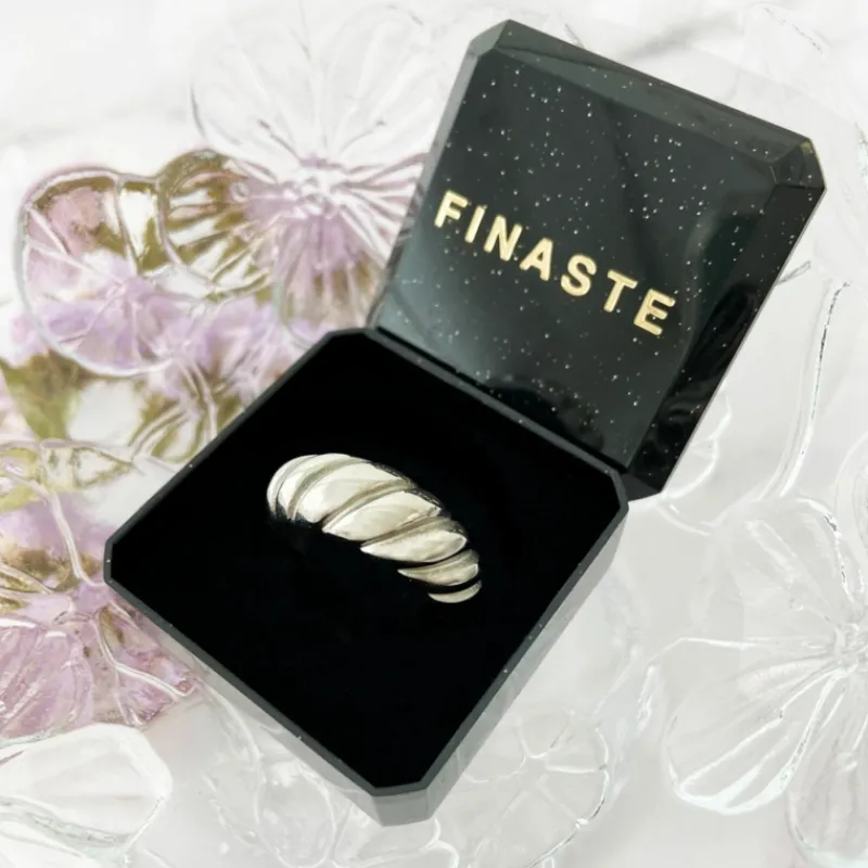 Finaste Chunky ring croissant Sale