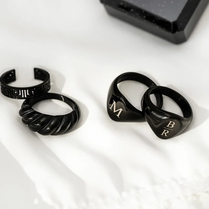 Finaste Chunky Ring Croissant Zwart Online