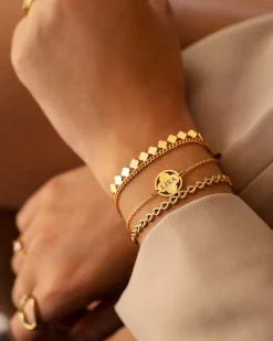 Finaste Clover armband graveren goudkleurig Online