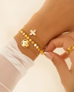 Finaste Clover armband graveren goudkleurig Online