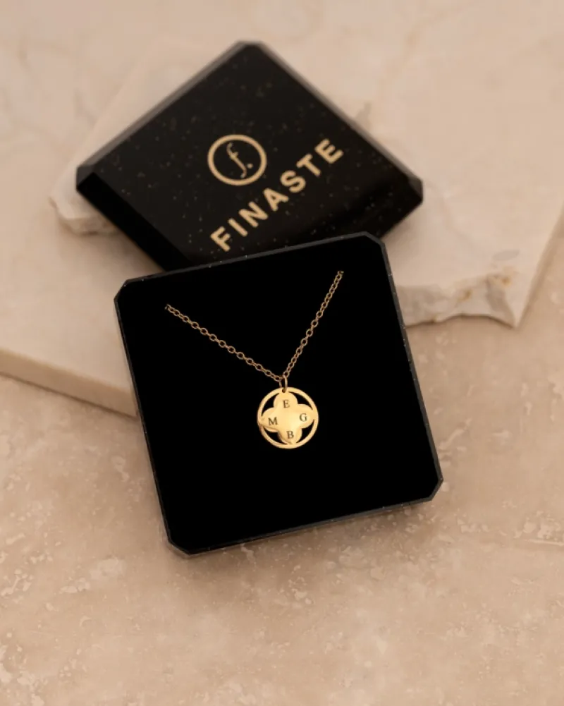 Finaste Clover ketting 4 initials goudkleurig Fashion