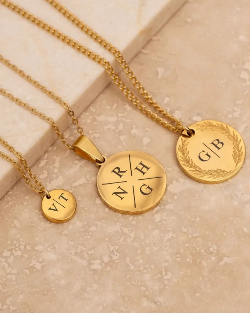 Finaste Coin necklace 2 initials goldplated Outlet