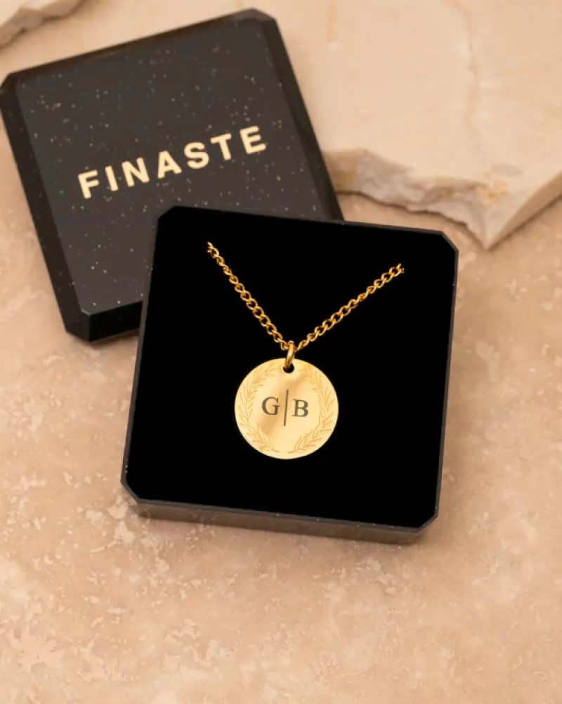 Finaste Coin necklace 2 initials goldplated Outlet