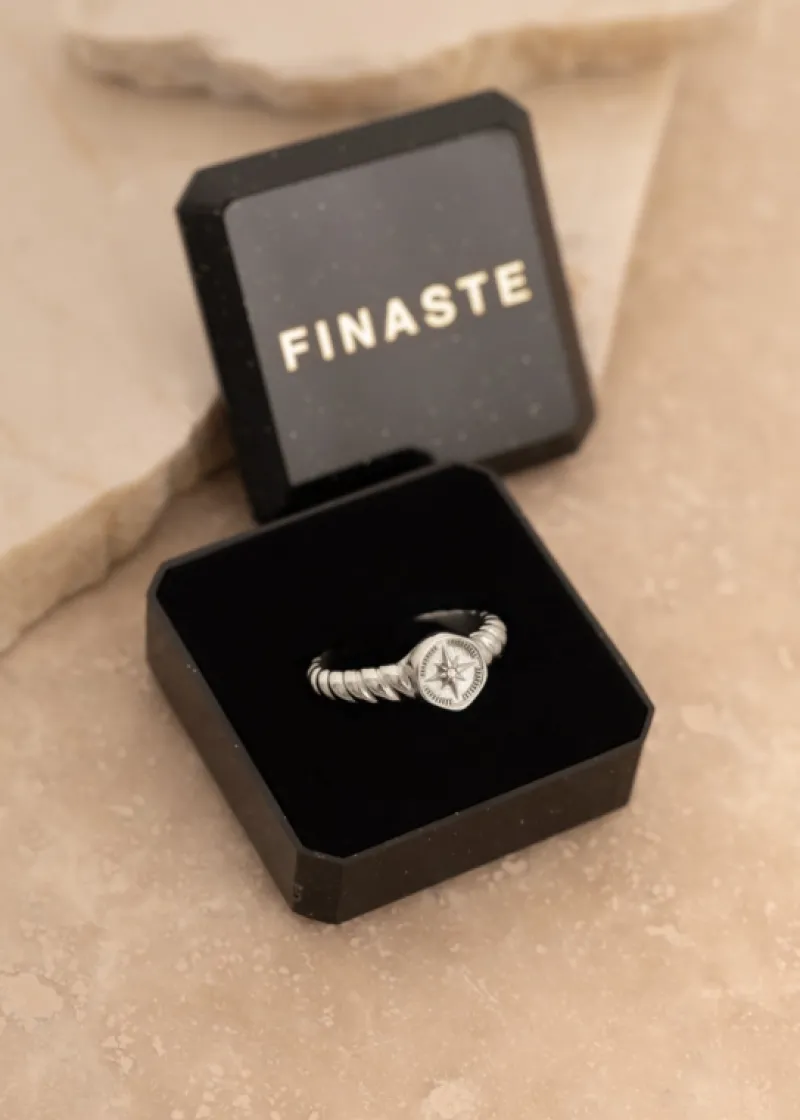 Finaste Compass ring met steentje Discount