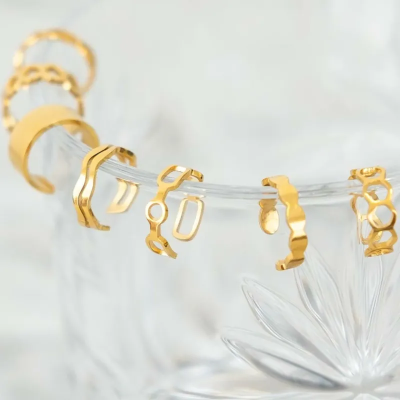 Finaste Ear cuff hexagon goud kleurig Online
