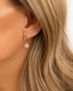 Finaste Earrings daisy flower goldplated Outlet