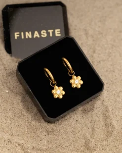 Finaste Earrings Daisy Pearl goldplated Best