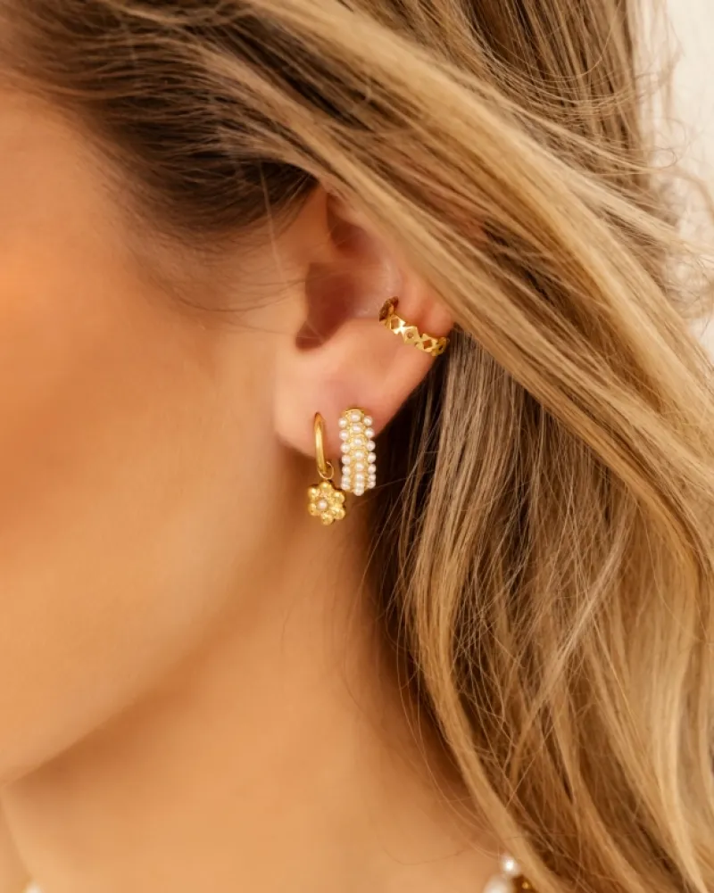 Finaste Earrings Daisy Pearl goldplated Best