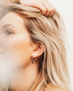 Finaste Exclusive black drop earrings Outlet