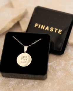 Finaste Familie naamketting Best