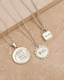 Finaste Familie naamketting Best