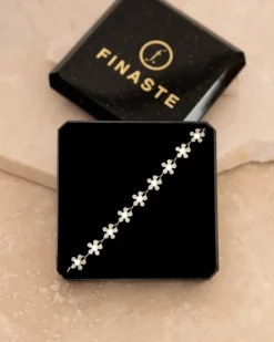 Finaste Flower Bracelet Sale