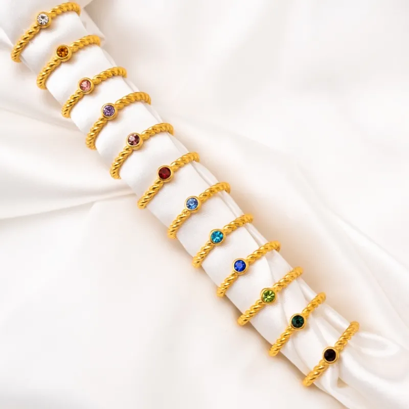 Finaste Geboortesteen ring goudkleurig Hot