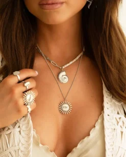 Finaste Gekleurde chain ketting met schelp New