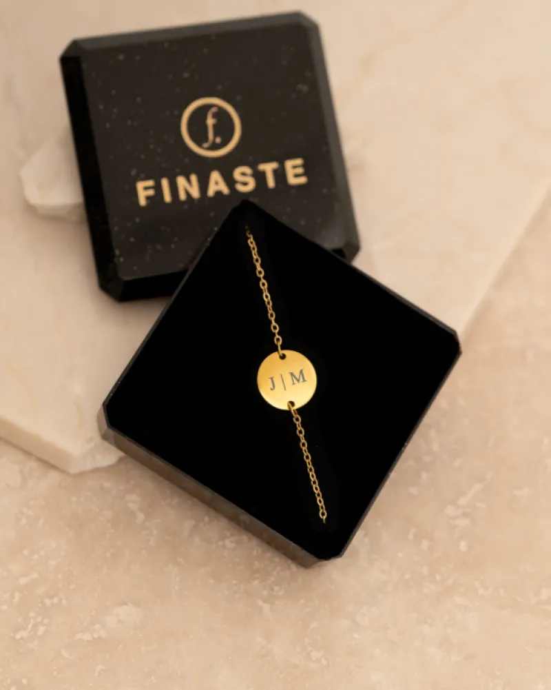 Finaste Gepersonaliseerde Armband Twee Initialen Goud Kleurig Sale