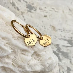 Finaste Gepersonaliseerde oorringetjes hexagon hanger goud kleurig Best
