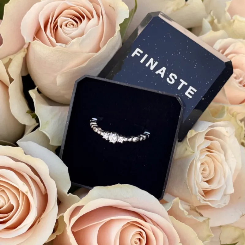 Finaste Glamorous ring Online