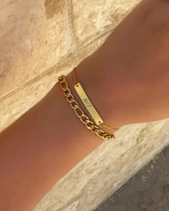 Finaste Graveerbare bar armband met sierletters goud kleurig Sale