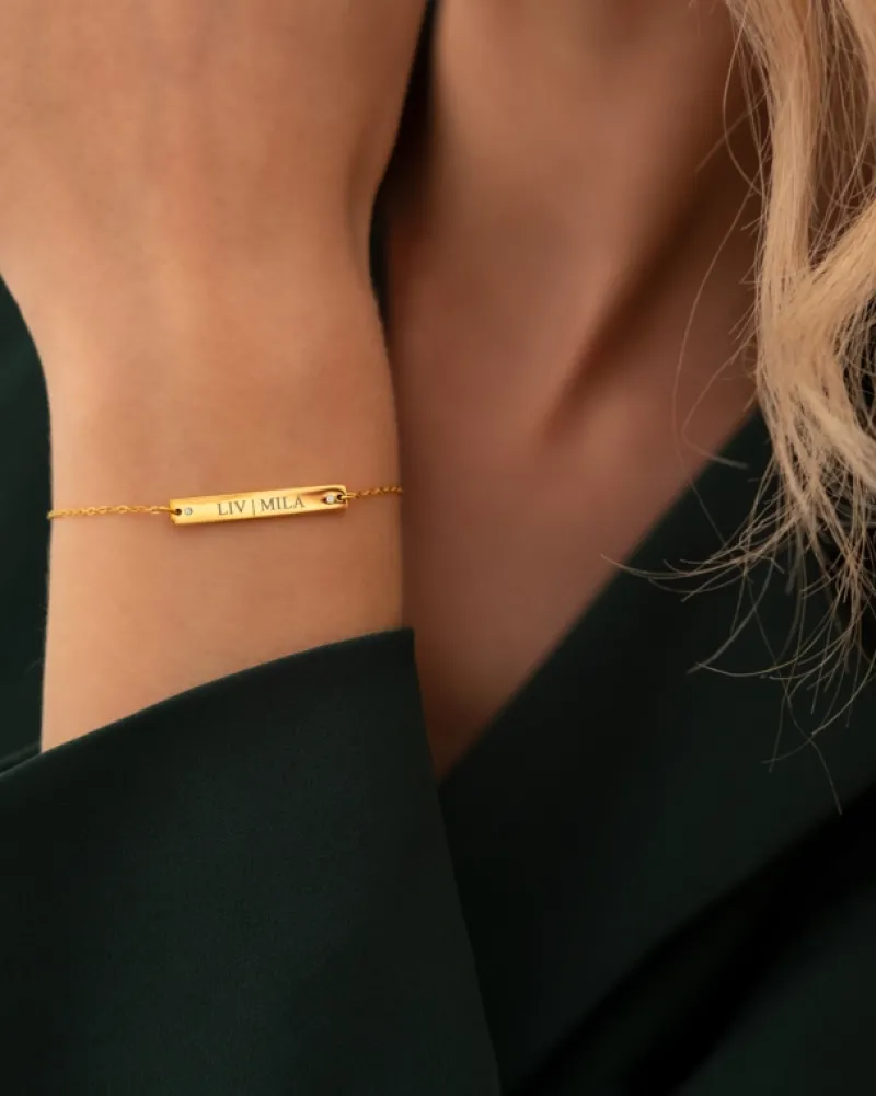 Finaste Graveerbare bar armband met steentjes goudkleurig Sale