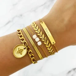 Finaste Graveerbare bar armband met sierletters goud kleurig Sale